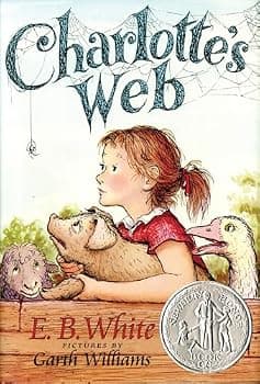 Charlotte's Web: A Newbery Honor Award Winner – The Beloved Classic Novel About a Pig, a Spider, and the Power of Friendship